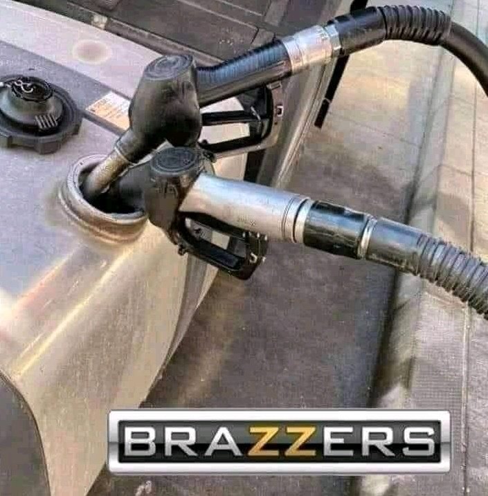 سفاله بعيد عنك افاهم يضحك 🤭😁😂😂😂😂😂