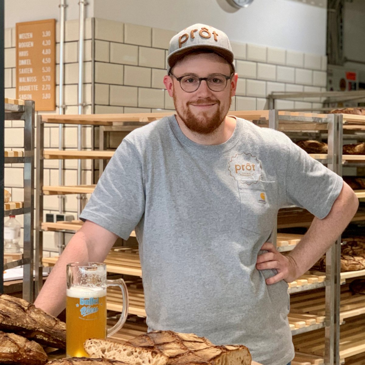 Von Alex handgebacken: Bierprôt aus frischem Gaffel Wiess vom Fass
gaffel.de/2021/09/30/bie…
#gaffel #wiess #belgsichesviertel #brotkultur #prot #veedelkultur #protvonalex