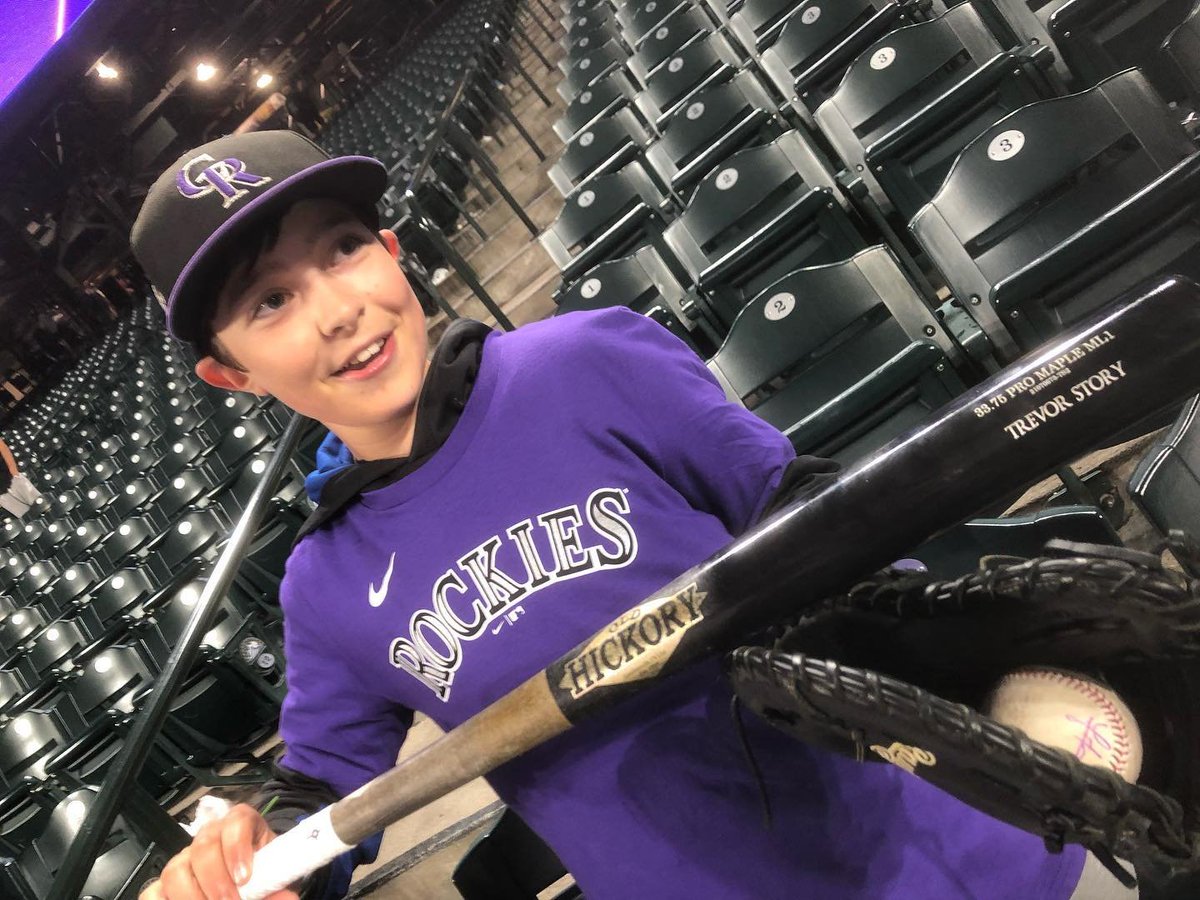 elbeardos's tweet photo. @d_allentuck He gave my son his bat after the game! https://t.co/J1P0ObY4wQ