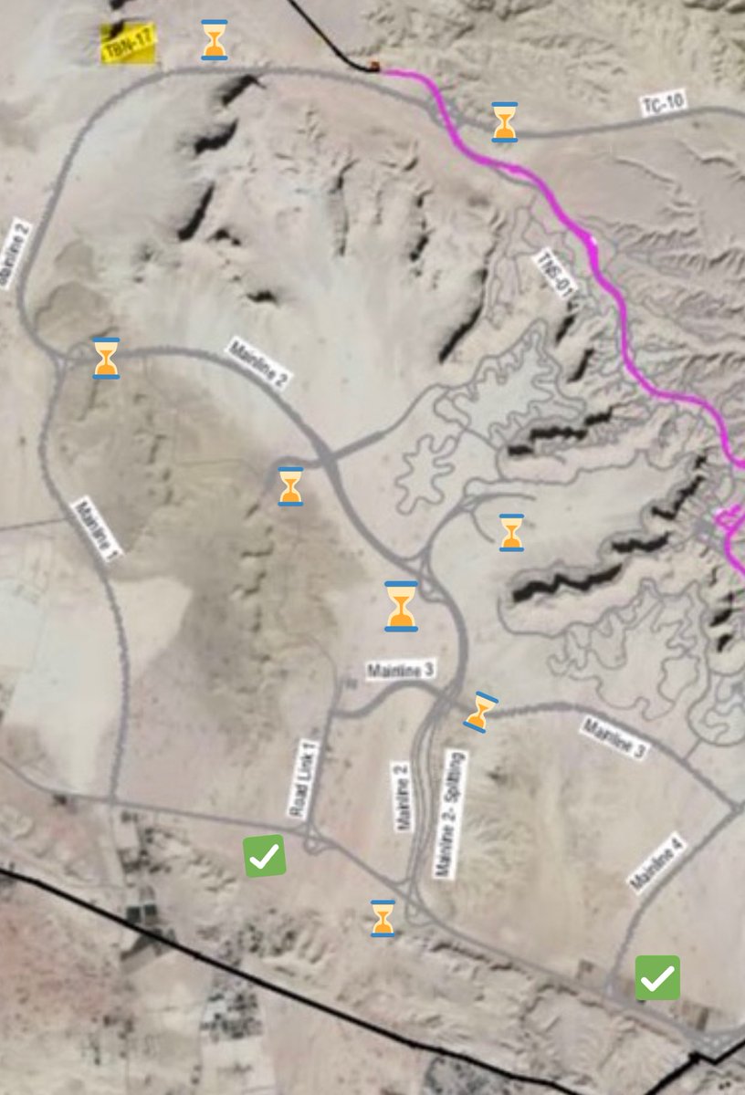 تم الانتهاء من:
كبري المدخل الرئيسي ✅
كبري طريق المكاتب ✅

..
وجاري العمل على ٩ كباري وجسور اخرى بعضها وصلت نسبة الانجاز ٧٠٪