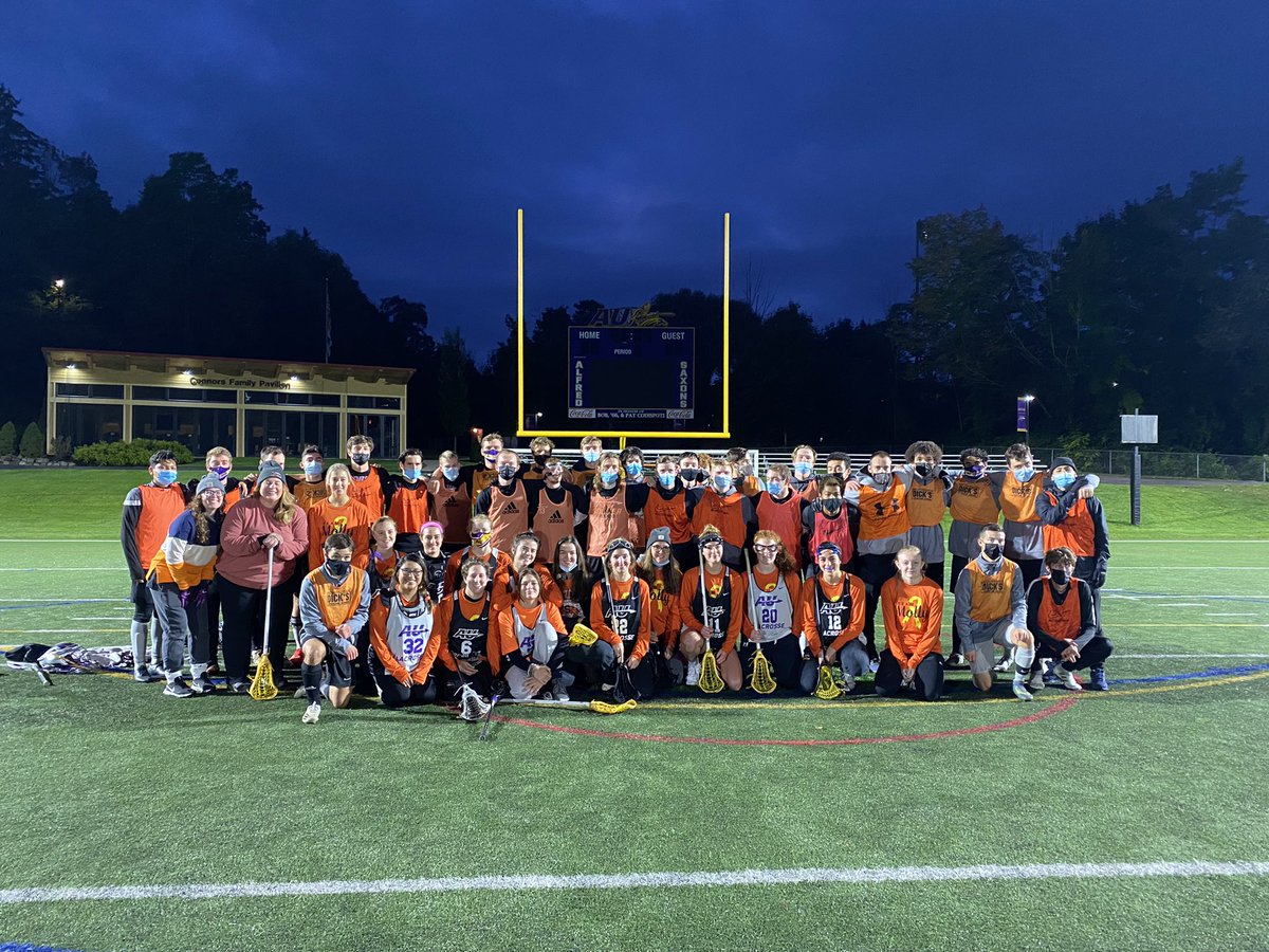 Teaming up with @au_menssoccer to support Every Child Matters for practice this morning! 🧡 #orangeshirtday2021