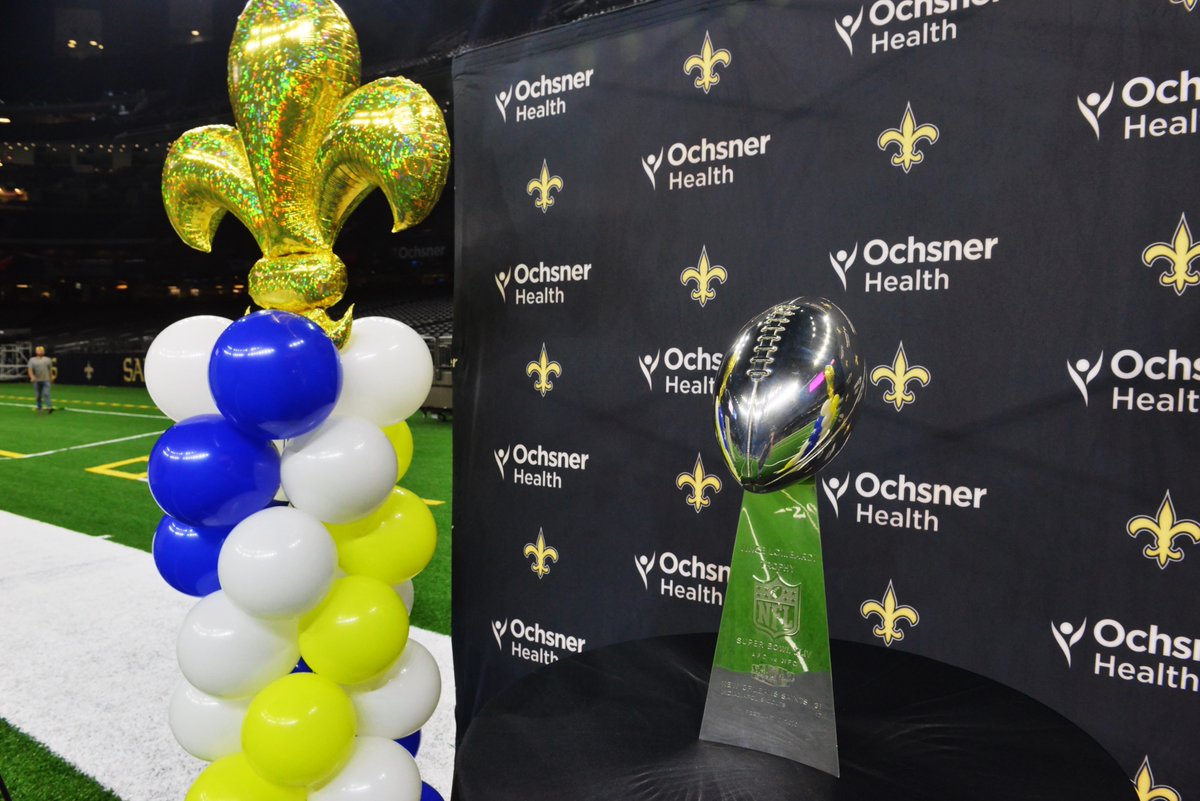 CaesarsDome's tweet photo. It’s showtime at the #CaesarsSuperdome! @OchsnerHealth recently took over the turf for the #FindYourFitCareerFair in partnership with the 
@Saints. Be part of the action and book your Fall #TurfParty today! https://t.co/ngssx9dXSK