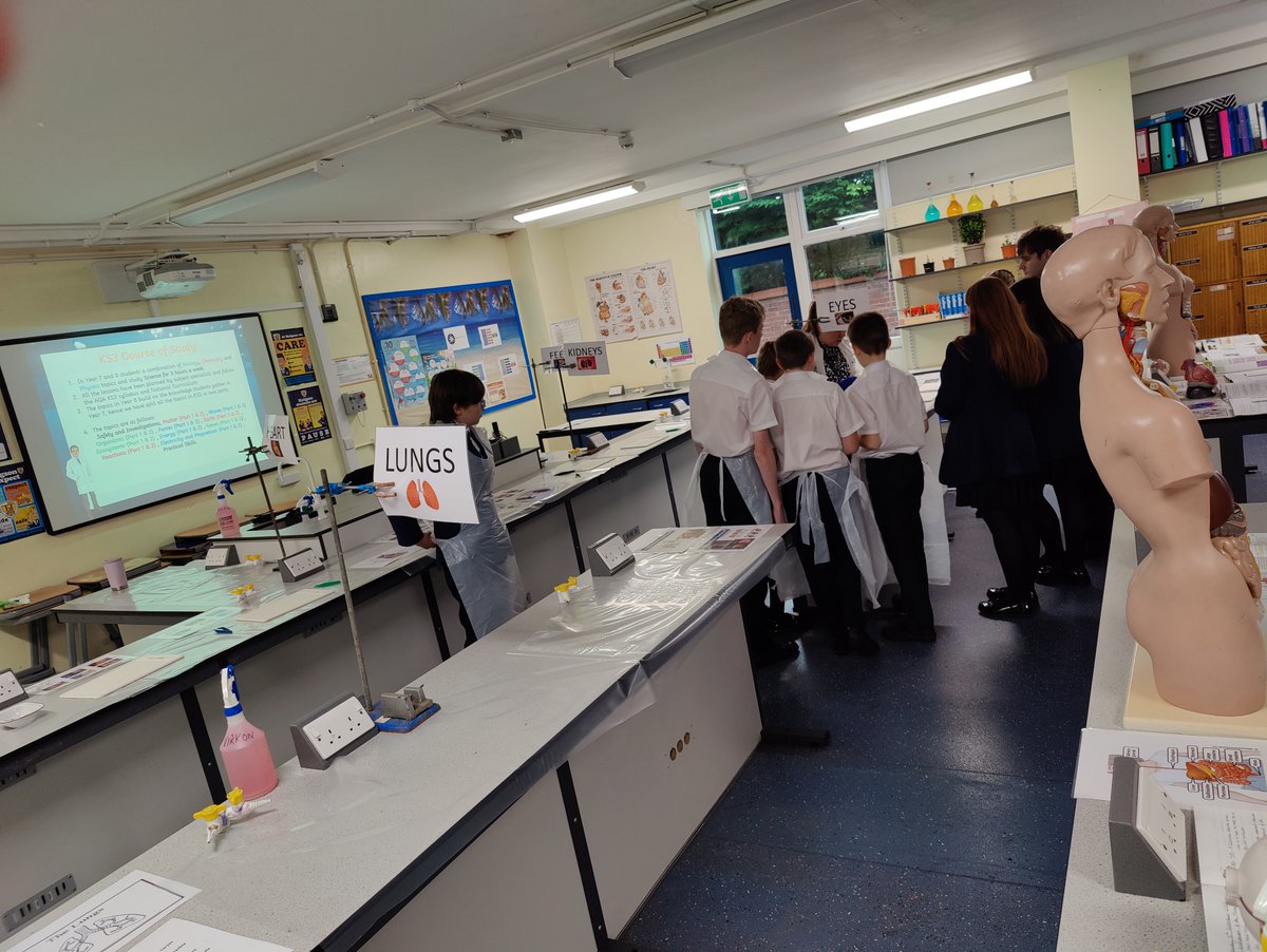 Open Evening is here! Lots of visitors on site already, so join us this evening to explore and celebrate #HodgsonAcademy. See our spectacular science experiments, showcasing the best of our #Science provision down in the labs 💥 #OpenEvening #ExcellenceinEducation