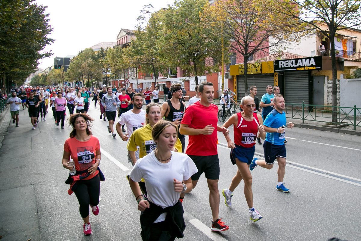 glindxhet_madhi's tweet photo. Me kartë studenti mund të regjistrohesh FALAS tek @TiranaMarathon 🏃 🏃‍♀️❤️ https://t.co/uVbMGpr7Ky
