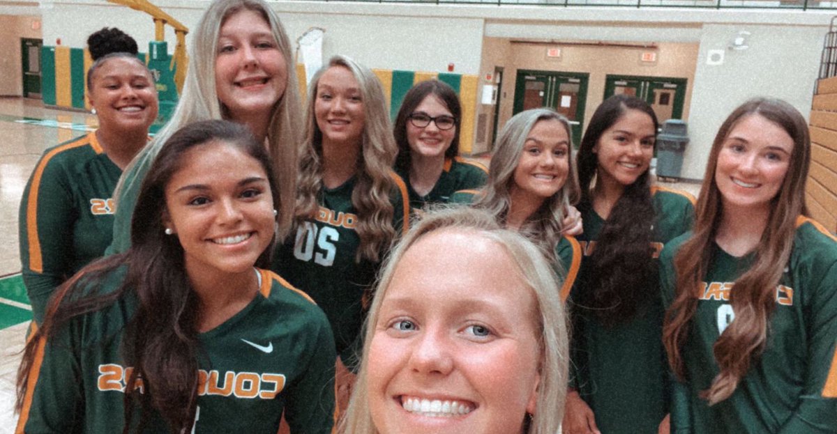 NorthviewAcade1's tweet photo. Shout out to our seniors. Come out tonight and cheer them on at SENIOR NIGHT vs Gibbs 🏐💚💛 5:30. https://t.co/lX4eVlZSe7