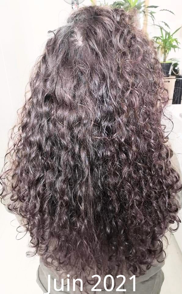 PtiteBouclettes's tweet image. Y&apos;a une différence je crois 😁😁
Je pense qu&apos;utiliser la bowl méthod et ne pas utiliser la denman + Clarif argile et shampoing végétal me réussissent mieux. #avantapres #curlyroutine