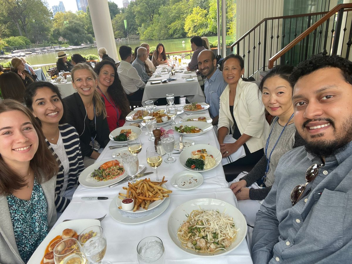 Kathy Hsu Lab (@kathyhsulab) on Twitter photo Lunch at Central Park.. we could get used to this! 😋
Thanks #MSKfunfund and <a href="/UshmaNeill/">Dr. Ushma Neill</a> Lunch at Central Park.. we could get used to this! 😋
Thanks #MSKfunfund and <a href="/UshmaNeill/">Dr. Ushma Neill</a>