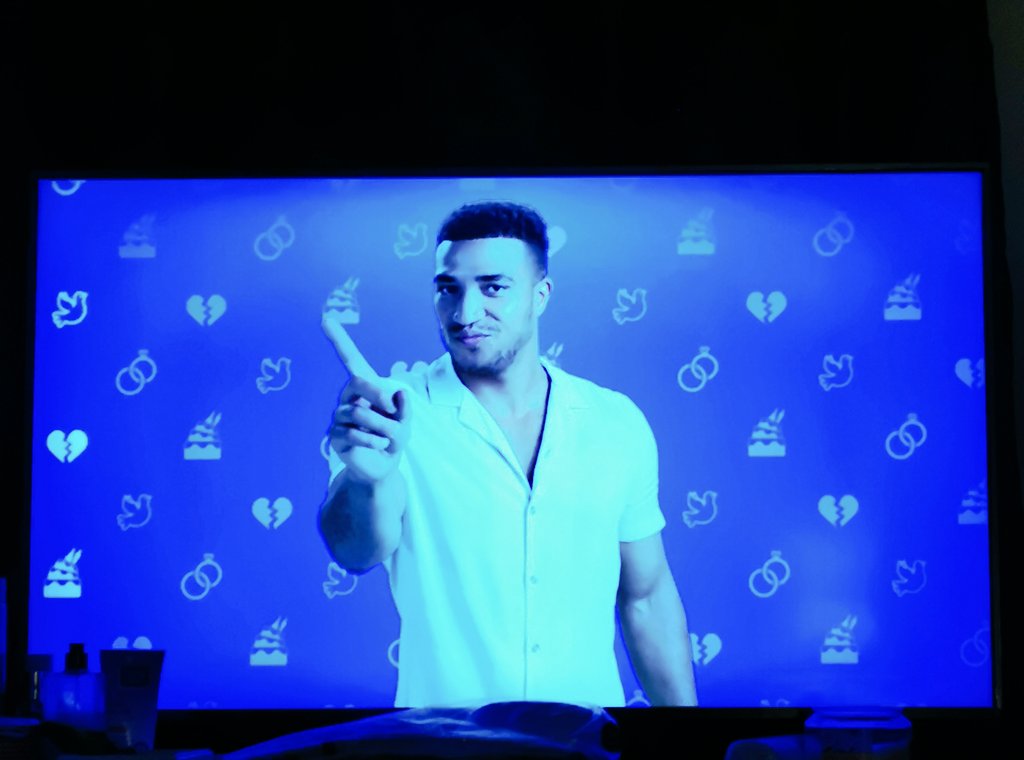 MaccaBoss's tweet image. Seriously E4, wtf... #MAFSUK