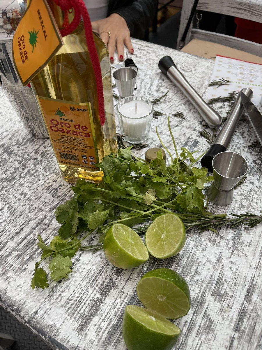 mezcaloro's tweet image. Estás alitas estarán a la venta en @VirkoMx por tiempo limitado así que corran que están buenísimas 😋🍽  #orodeoaxacaexperience #eltiempoesoro