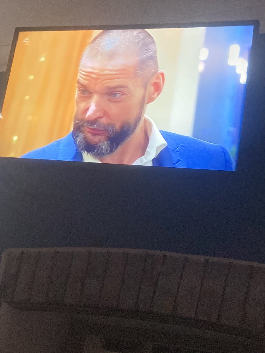 WHAAAAAAAAAT?!?!! #MAFSUK <a href="/E4Tweets/">E4</a>