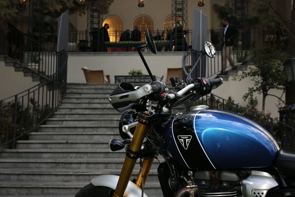 UKinArgentina's tweet image. Así celebramos el regreso de #JamesBond 🙌 en la Embajada.

Hoy se estrena en Argentina #SinTiempoParaMorir 

#GREATFilms 

📸 flickr.com/photos/british…