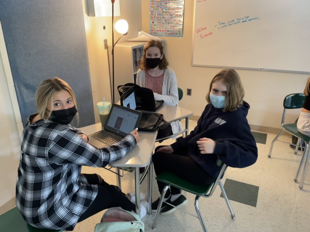 bhs_nosullivan's tweet photo. Global I students took on the role of archaeologists today as they raised questions and analyzed ancient artifacts from the Indus River Valley. Great conversations, questions, and observations! @BCSD_BHSPrin https://t.co/qWTWQwT3wY