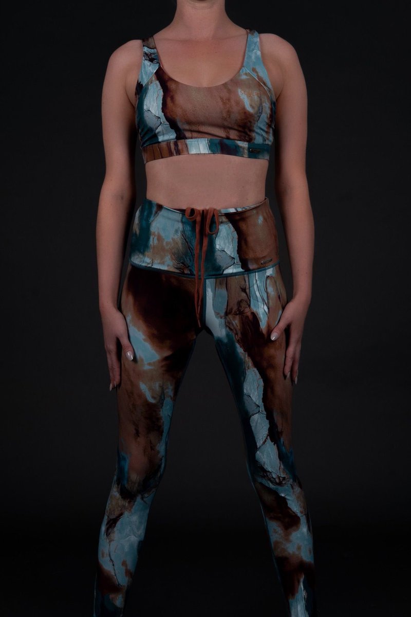sculptactiv's tweet photo. AW21 NOW LIVE #essence https://t.co/IK272dyutn https://t.co/W7kKhEXvnF