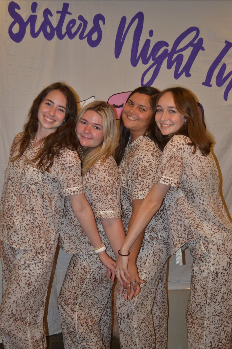 FGCU Alpha Chi Omega tweet media