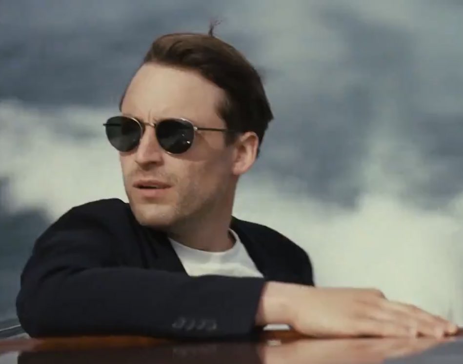 Happy bday kieran culkin love u my short king can t wait to see roman back on my screen !!!!!! 