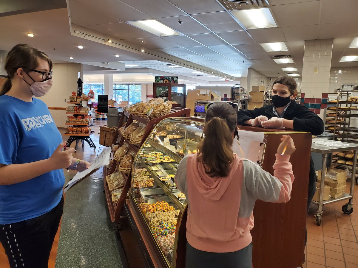 BunkerAmanda's tweet photo. Early crisp morning hike to Heinen's for a Field Trip!
The students learned about more jobs in their community and some new job lingo!
Thank you @Heinens !
#understock #backstock #blocking #gourmetfood #unitprice #endcap #stockrotation
@ChardonSchools @maggiecookslp https://t.co/EvOsyuAoXZ