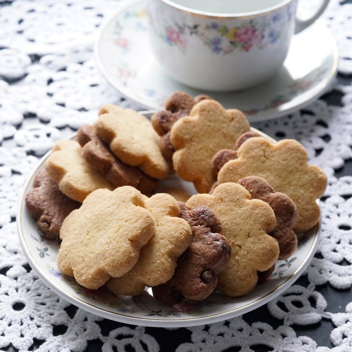 can_pons's tweet photo. ✨Pastas de todos los sabores y colores 🌈 crespells, pastissets...😋😋 ¿Cuáles son vuestras favoritas? 

#galletasartesanales #pastasartesanales #galletas #pastissets https://t.co/Oe9qtxR8eG