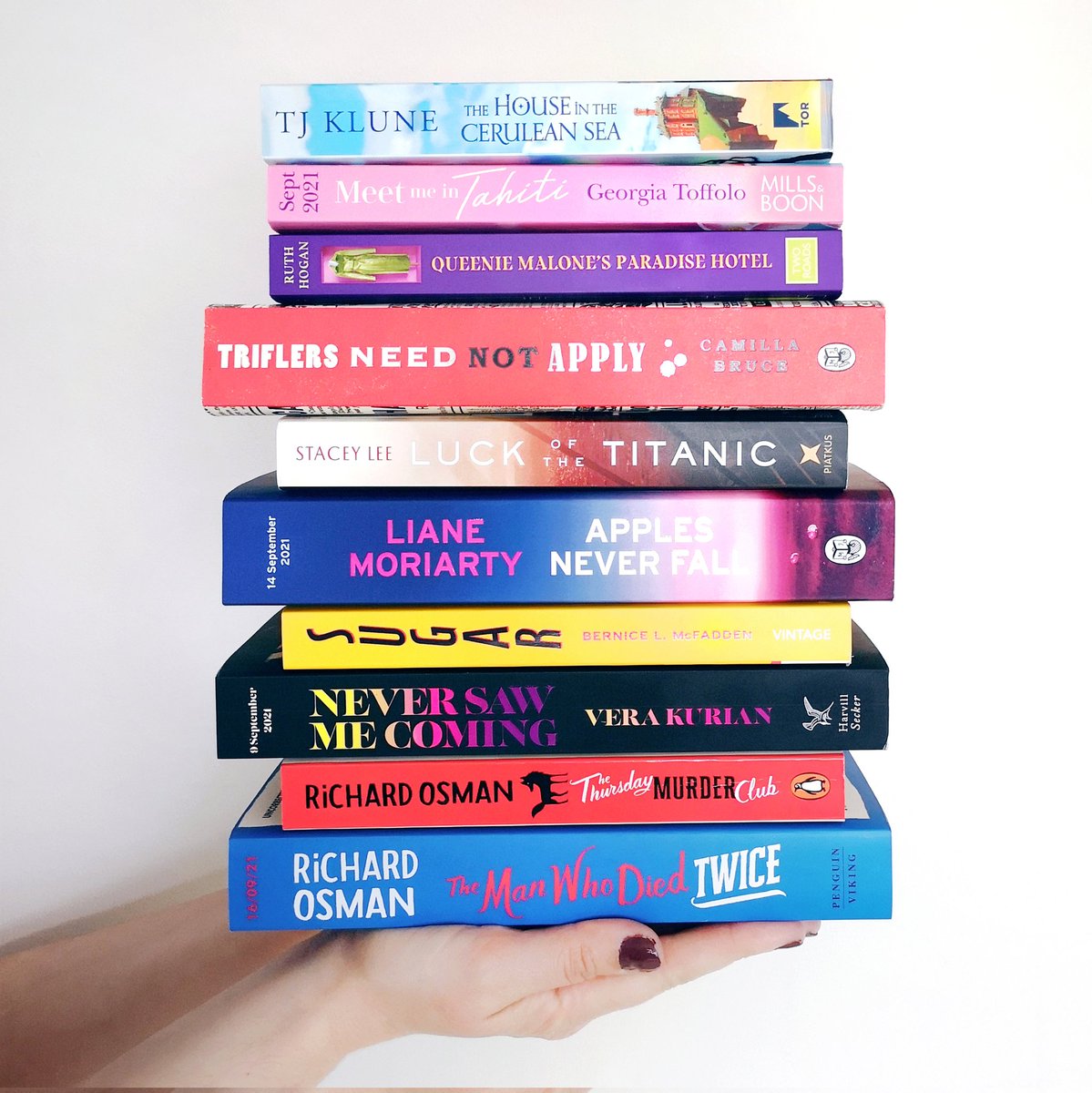 𝗦𝗘𝗣𝗧𝗘𝗠𝗕𝗘𝗥 𝗜𝗡 𝗕𝗢𝗢𝗞𝗦 📚
Thanks to all the authors who kept 
me company in September 🍃✨

@tjklune @ToffTalks @millacream 
@ruthmariehogan @staceyleeauthor 
#LianeMoriarty @queenazsa 
@vera_kurian @richardosman 

#WhatIRead #bookblogger #books