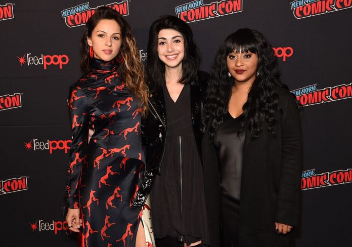 ArgentinaDead's tweet photo. Este año no habrá panel presencial del universo de #TheWlakingDead en la Comic Con de New York #NYCC. Solo tendremos un panel virtual titulado “Las mujeres rudas del Universo Walking Dead”. https://t.co/mIbFHTKdPH