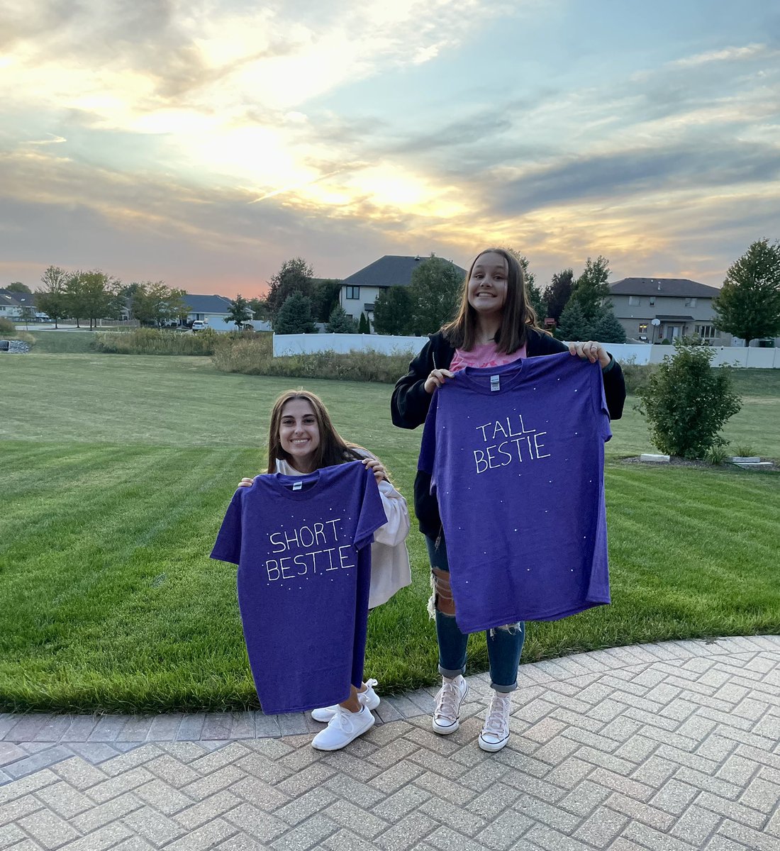 happy twin day from two short friends (but one is in denial) #bringbackthethunder <a href="/AndrewStuCo/">VJA StuCo</a> <a href="/SukaloTracy/">Tracy Sukalo</a>