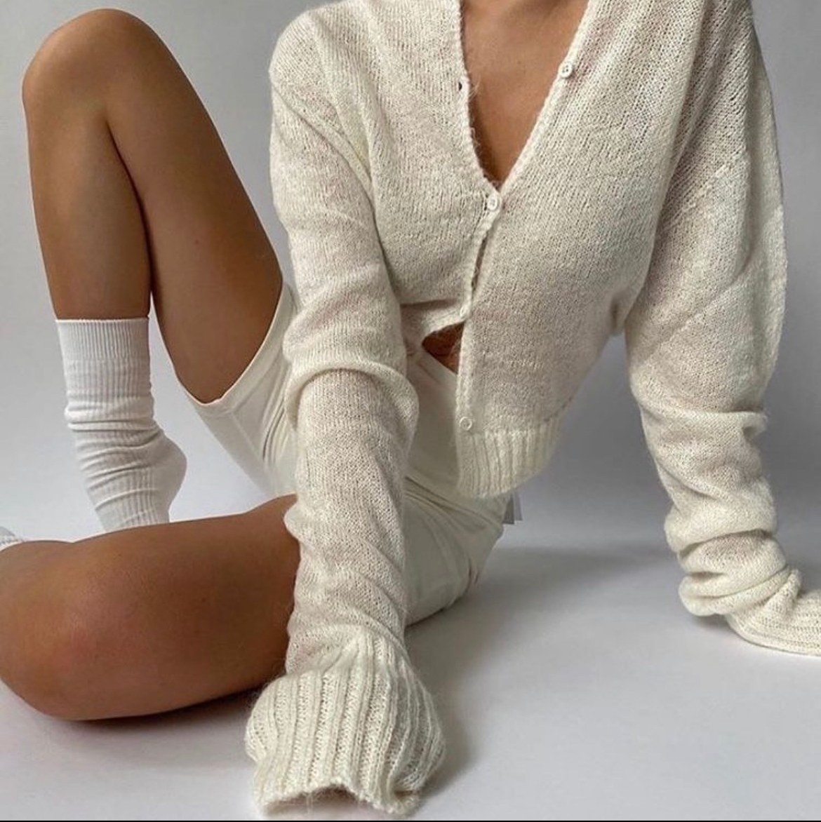 thefunctionalco's tweet image. lately we've been on a 20-30min daily exercise routine,  from quick #hiit to a 30 min online pilates class, its easy and it makes it simple to continue doing this daily building strength over time is more sustainable. 
.⁠

📸@pilates.people.atx⁠
 #lifestyle #exercise #mindset