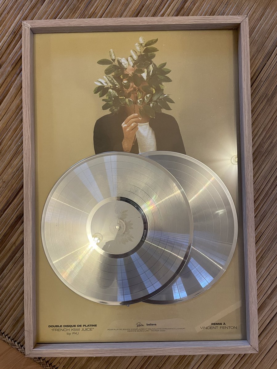 These are like 2 yrs old but i just received them now 😭🤩 grateful for all of u who played and keep playing these 🤍 MERCI 🤍