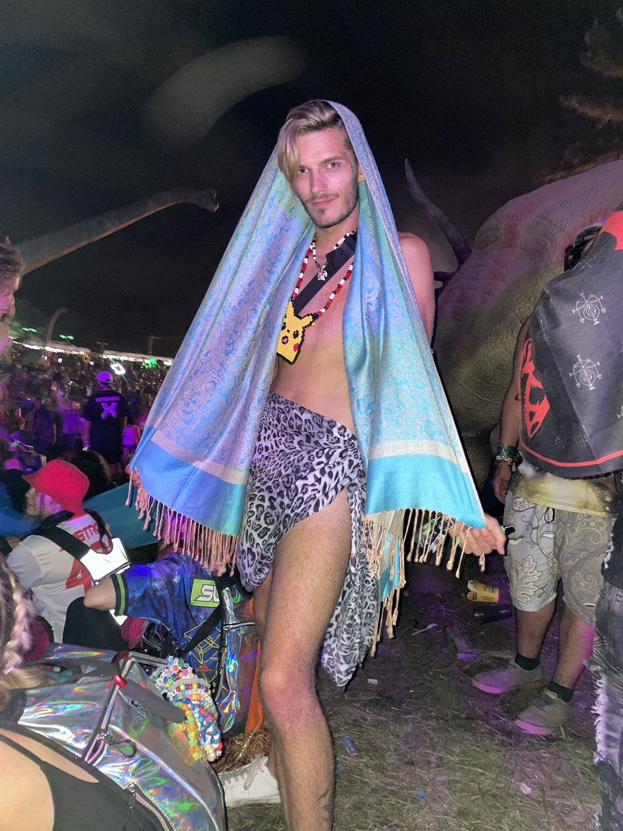 Safe to say I felt pretty comfortable by the end of #LostLands judging by the day 3 fit😜