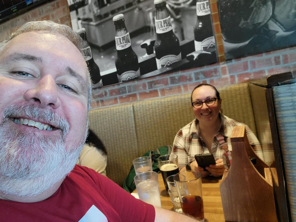 CarlRErickson's tweet photo. Heading out to Bloomington for Steph's college reunion.  #iwu #tgoe https://t.co/gEZgNpxSu3
