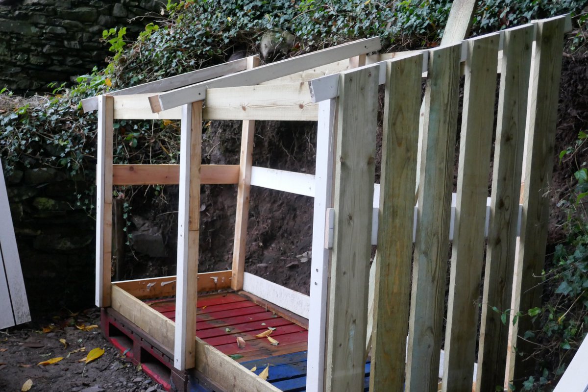 TheLengthsman's tweet image. Not a very productive day due to the bad weather ~ only managed a side on the new #Logstore 
#workinprogress 
#DIY