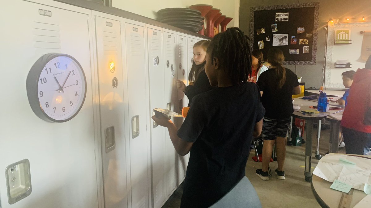 SrtaHdz's tweet photo. Explorando: Reflexión @PrairieTrailES @jjgib4science #5thGradeDual https://t.co/uUfZ8UJImb