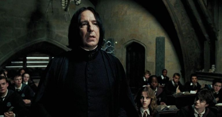 Roshikabuto's tweet photo. 🤔 No será @KeanuReevesoff1 en realidad Severus Snape?! @Rickman_Alan 

🪄 Revelio! https://t.co/wtFjG1v8Dj