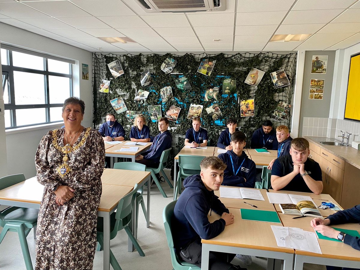 The Mayor of Keighley; Councillor Julie Adams speaks with Keighley College Public services Students about Local improvement initiatives and the important roles they have to play in the community of Keighley <a href="/KeighleyCollege/">Keighley College</a>
