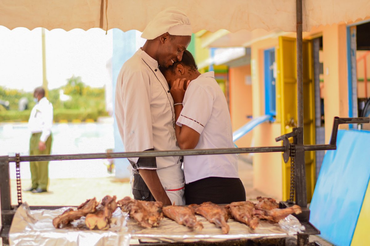 MaquosSimple's tweet image. Just my job