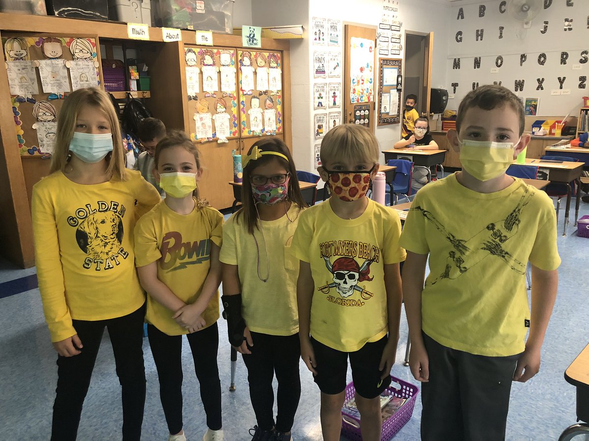 purteaching's tweet image. Park Avenue 2nd graders wear gold for Pediatric Cancer Awareness @ParkPrideNB