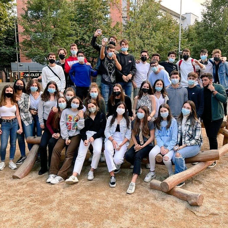 EpiaOlot's tweet photo. Per fi ha arribat el moment HEU TORNAT A LA VOSTRA ESCOLA!!! Necessitàvem poder abraçar-nos i riure plegats per tancar l’etapa de la Pia com us mereixeu.
#projectepati
TANQUEM EL COMIAT! https://t.co/LDulrKOeUf