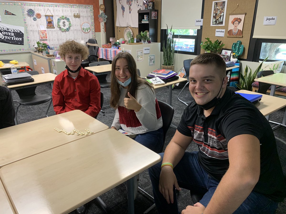 srastevenson's tweet photo. 🍌grams in AP Spanish https://t.co/BL4dB1farV