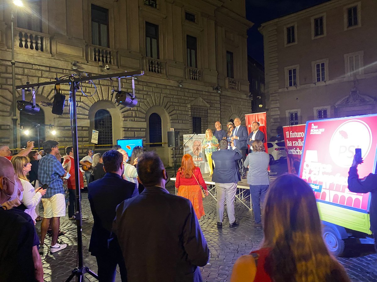 PartSocialista's tweet photo. @e_maraio "Abbiamo avuto sistemi elettorali che hanno portato rappresentanti senza merito. I socialisti hanno reso col loro sangue questo Paese moderno. Dall'alfabetizzazione della popolazione ai diritti civili. Dobbiamo alfabetizzare politicamente i giovani" https://t.co/jEiT3SknIa