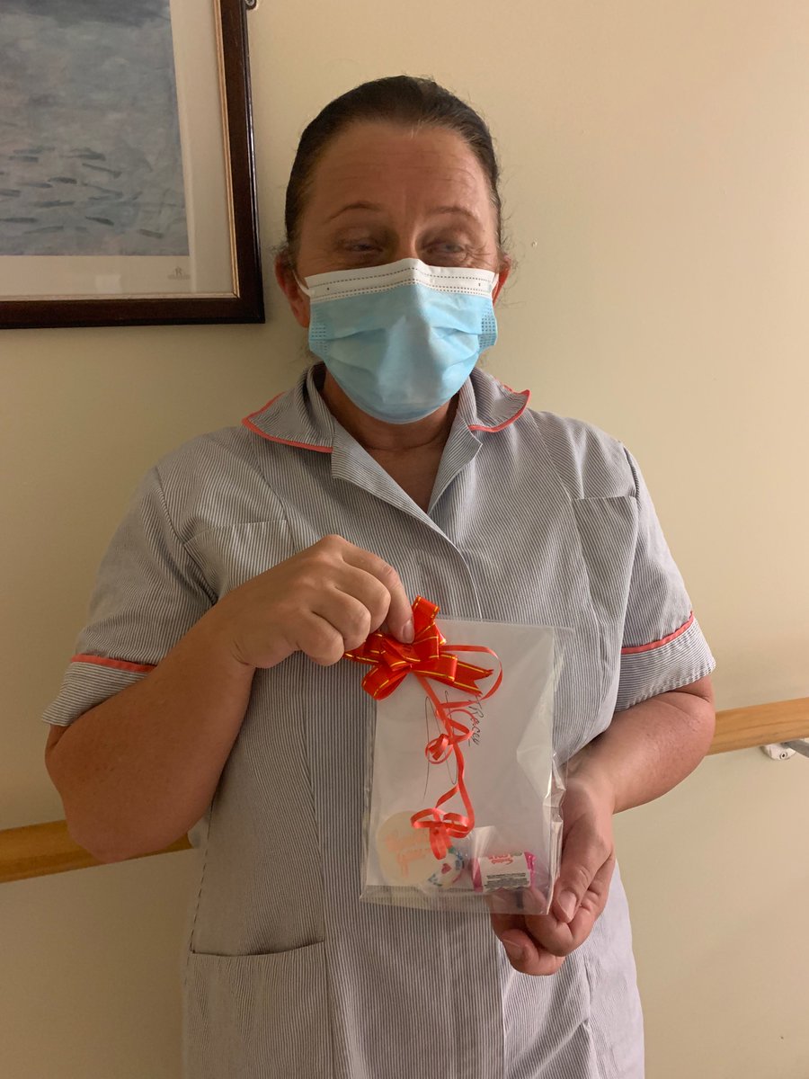DischargeLounge's tweet image. Token of kindness given out to a patient on ward 15 today…. He nominated the housekeepers … for all their kindness and compassion @uhl_DOE @DawnCar19454884 @UHLfox @UHLsue_mason