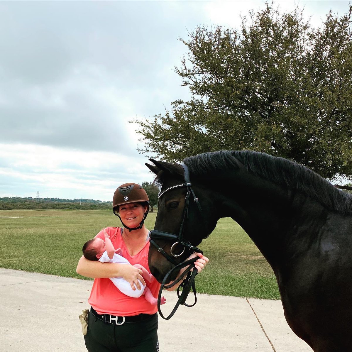 Baby Gray meets Hermès 😍 

CONGRATULATIONS, Jessica &amp; Guy!