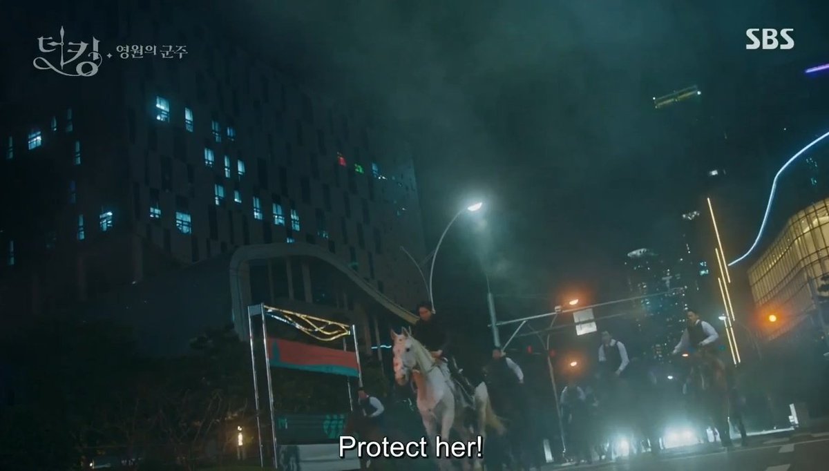 fearlessggone's tweet photo. This scene is the reflection of Lee Gon's faith and trust towards Tae Eul's love for him. He said those words like he's well aware of what will be her decision in the future. He knew deep inside his heart that Tae Eul would choose to be with him when the right time comes. https://t.co/s5nLo23DUY