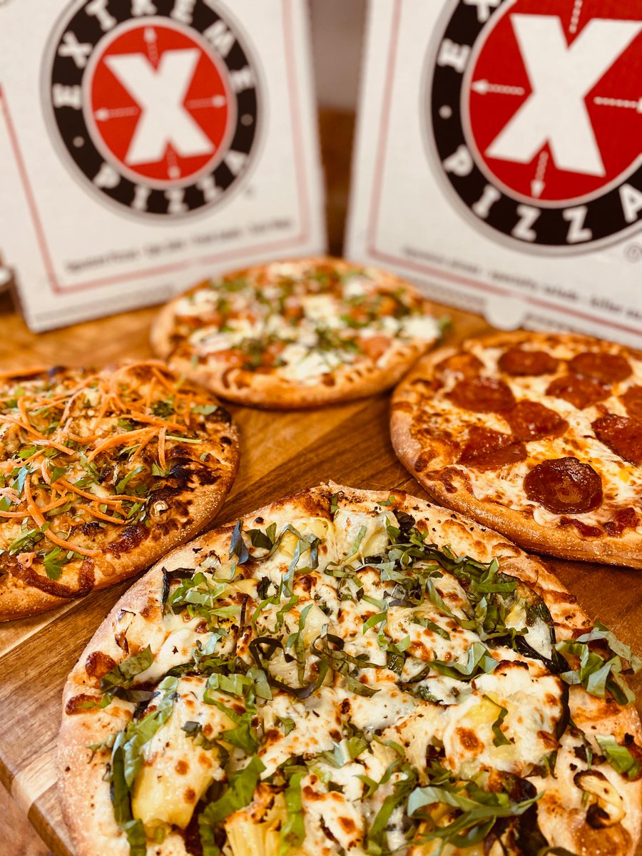 Extreme_Pizza's tweet photo. Pizza dreams are made of this. Get Extreme ππ₯°#ExtremePizza #ExtremeNotMainstream #LunchTime #thursdaymorning #thursdayvibes Order online: https://t.co/8zZOaggW4s #pizza #pizzadelivery https://t.co/NhBQJOjAfk