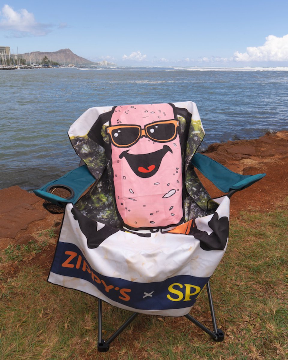 Zippys's tweet photo. While #SPAMtember is coming to a close, merch is still available at https://t.co/bzMz8Twta1 🏖 This limited-edition dri-fit towel is sandproof 😎 for the most perfect beach day yet! #ZippysxSPAM https://t.co/ZFNhapeQPr