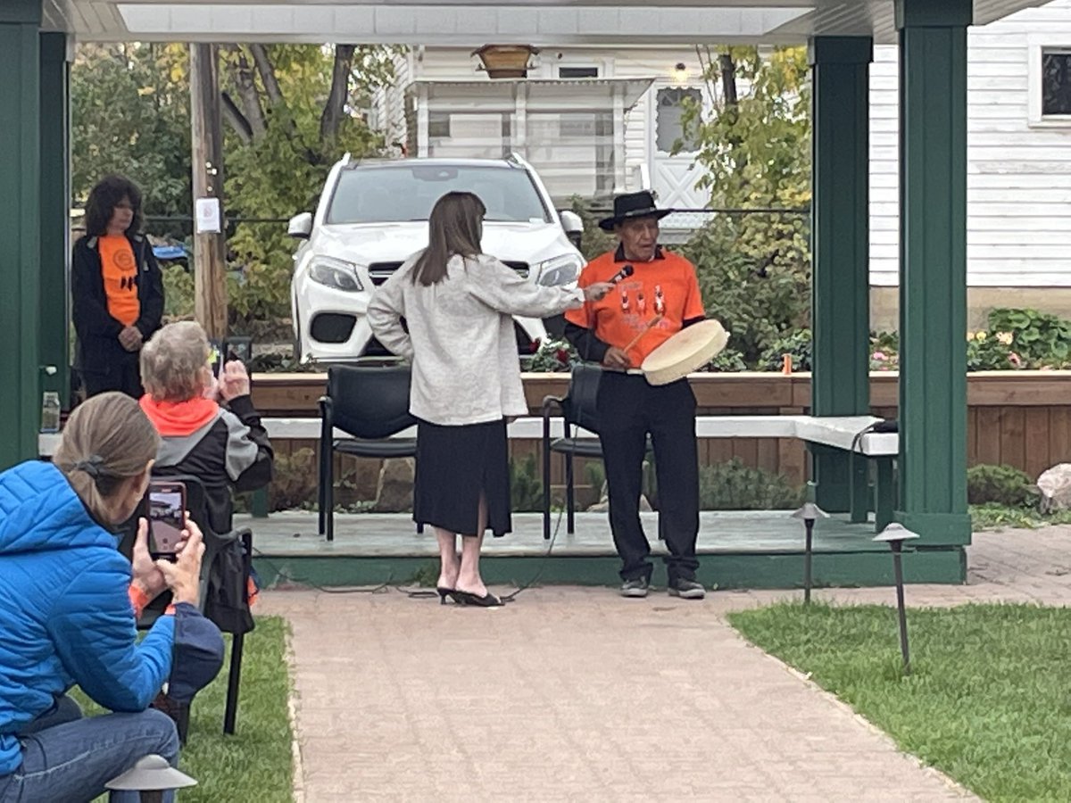 Thank you Elder Wilson and Charlene Bearhead for joining us on the first National Truth &amp; Reconciliation Day. It’s a honour to have you help unveil the Youth Centre’s Project of the Heart Mural. 

#NDTR #OrangeShirtDay2021 #stonyplain