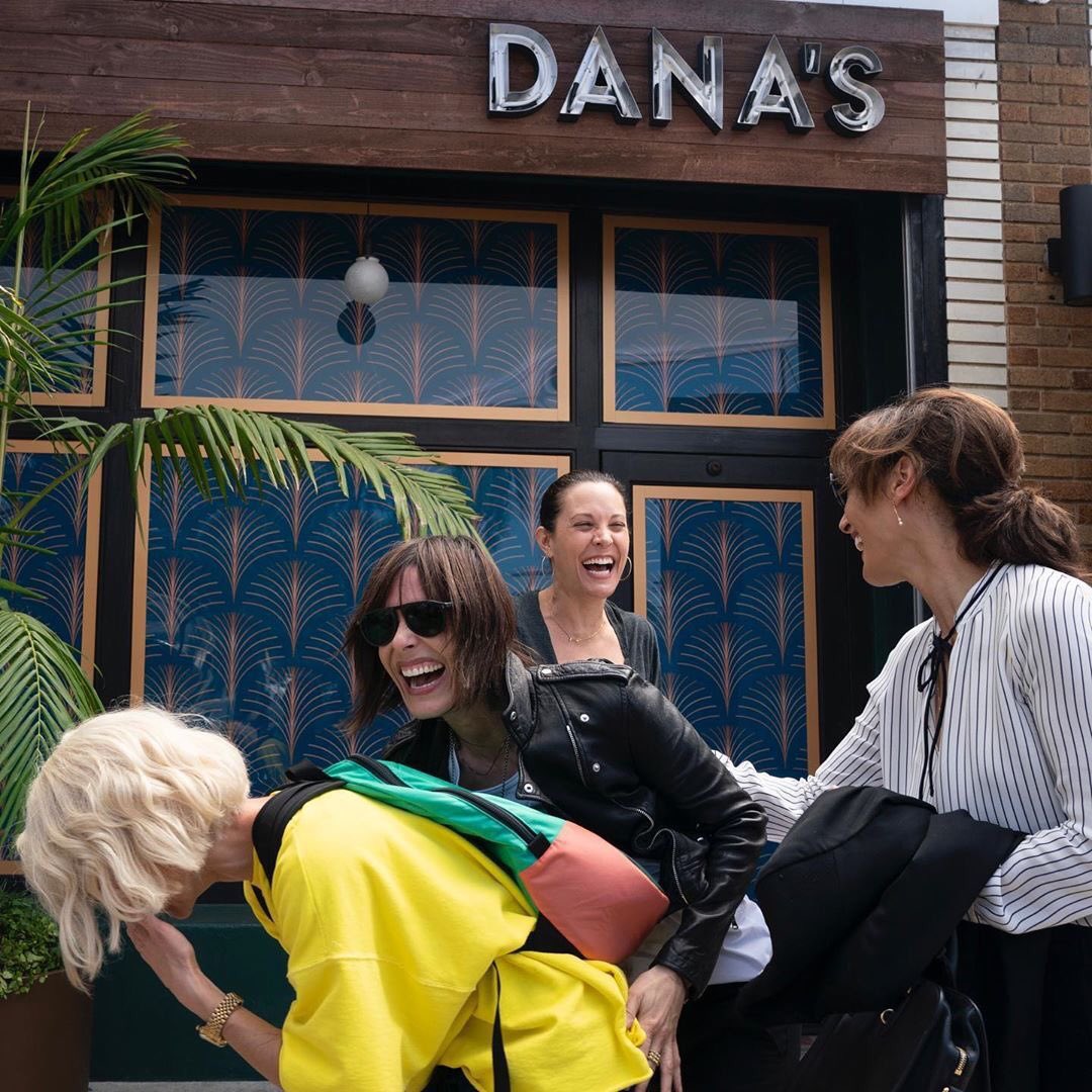 Поколение q дата выхода. The l world generation 3. Nicole wilder. Поколение q. Кэтрин менниг шейн.