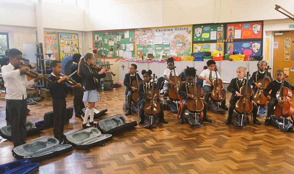 ststephensSW8's tweet photo. Some of our KS2 children practising their strings 🎻😊 👏 Music to our ears! 🎻❤
@LambethMusic @StSDeputy #StStephensMusic #learningisfun #learningtogether #music https://t.co/Pr0TQhaijB