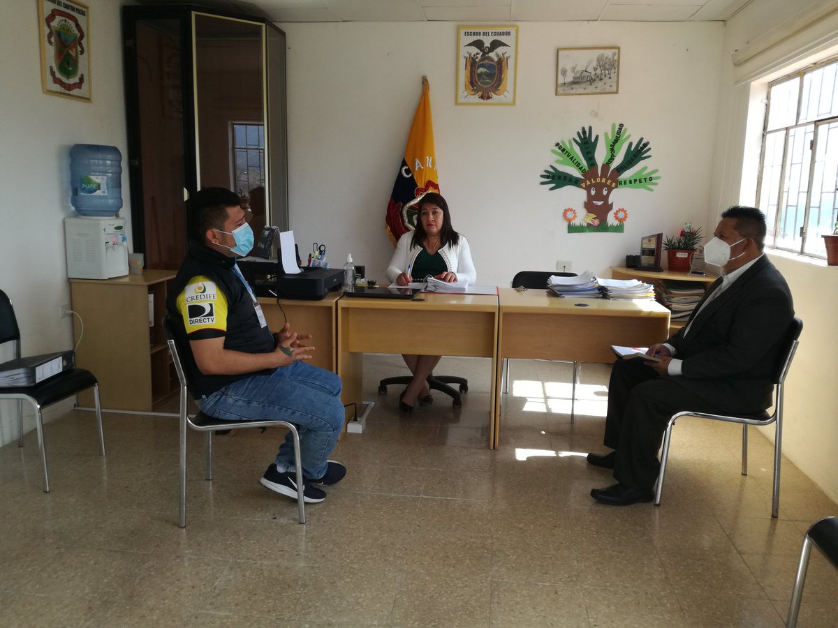 Se realizó el PROCESO DE TRANSICIÓN de funciones con absoluta normalidad con la presencia del ing. Carlos Julio López Director de la Dirección Distrital 11D03 Paltas- Educación, deseándole el mejor de los éxitos en sus funciones encomendadas.
<a href="/mariabrownp/">María Brown Pérez</a> 
<a href="/camiloaep/">Camilo Espinosa</a> <a href="/sebsalnic/">Sebastián Salazar N</a>