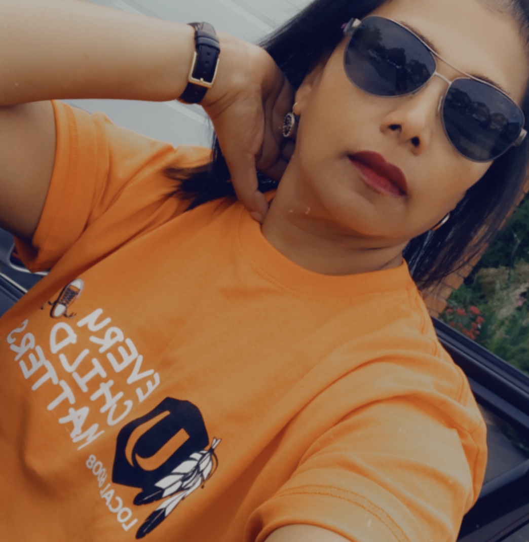Michellevata's tweet photo. Unifor Local 6008 Member - Bibi - honouring the lost children and survivors, their families and communities of those impacted by residential schools in Canada.  #local6008orangeshirtday  #TruthandReconciliationDay #EveryChildMatters #Unifor #Indigenous https://t.co/8mCqYaX9ho