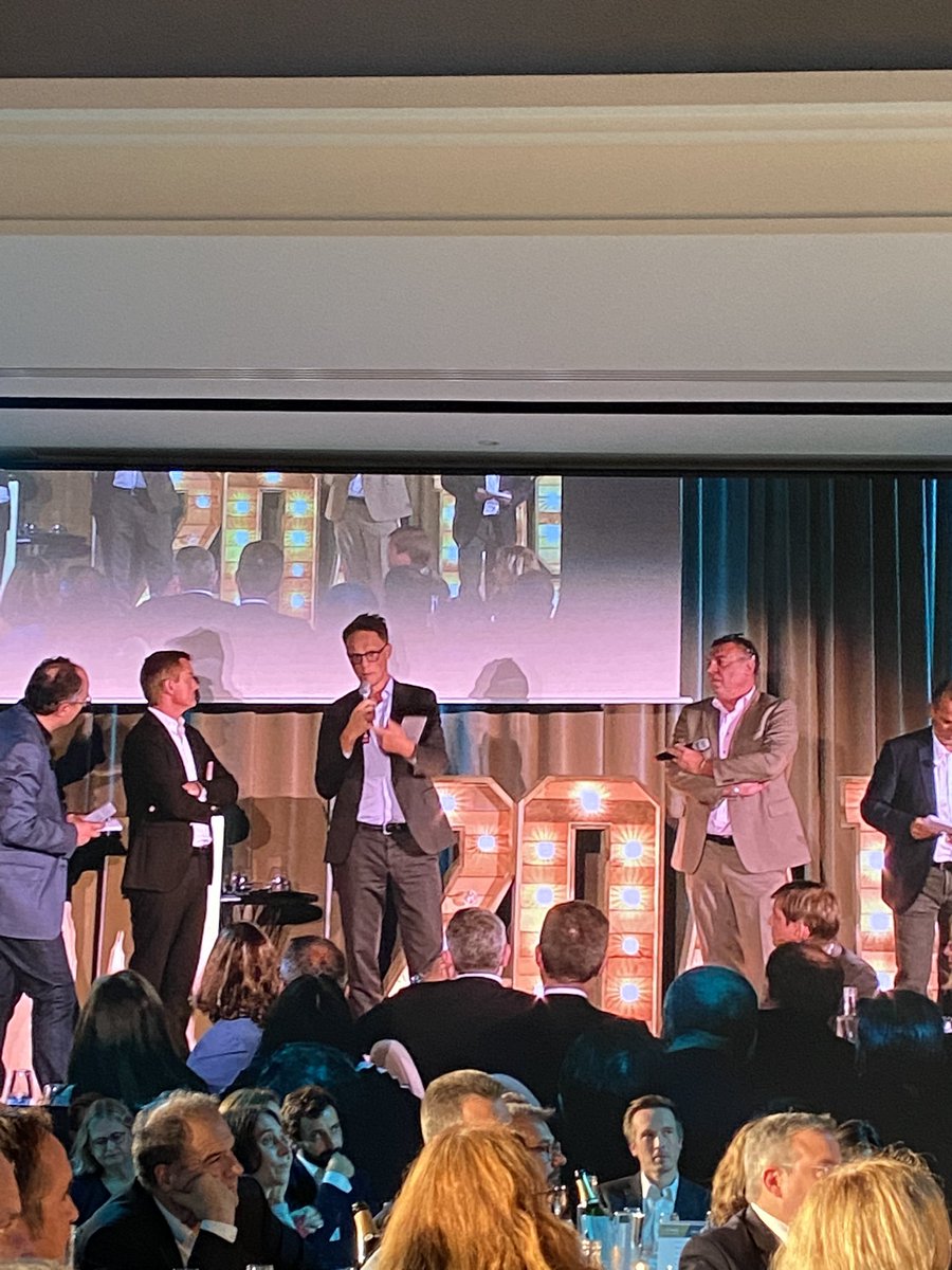 Bravo @MoonshotOff pour le trophée innovation citoyenne 🤩🏆
<a href="/Les_Trophees/">Trophées Assurance</a>