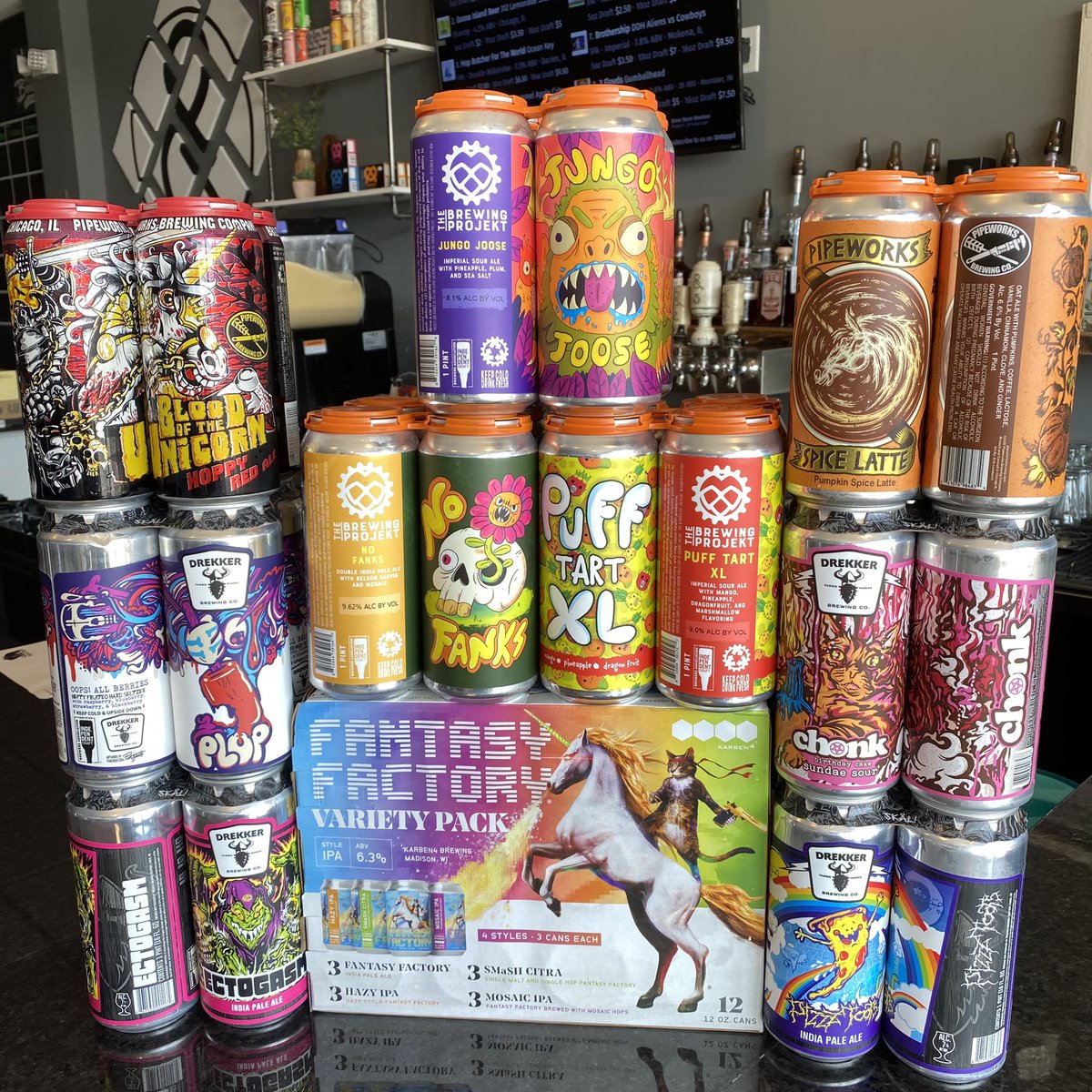 IGMinooka's tweet photo. Holy Moly this delivery is 🔥

Order now at: https://t.co/tuj17t03cp 

#whatsnext #ironglasstaproom #craftbeer #pumpkinspice #drekker #drekkerbrewing #karben #thebrewingprojek #pipeworksbrewing https://t.co/N5RgexfRBv