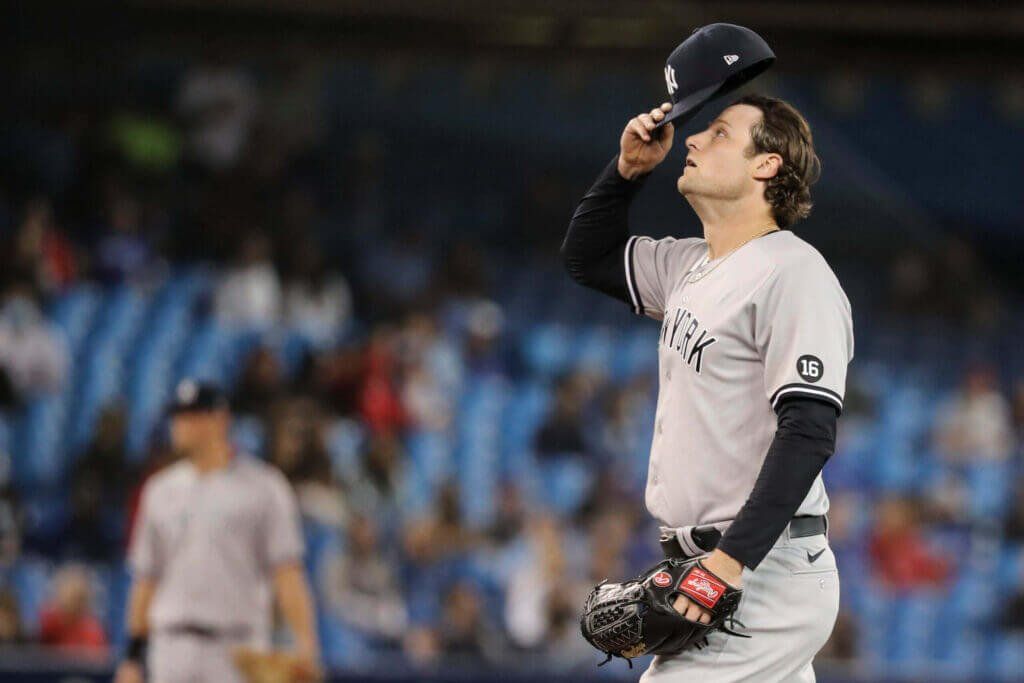 ‘The Blue Jays’ plan was to attack Gerrit Cole’s fastball — and it worked. How will the Yankees respond?’ by @lindseyadler for @TheAthleticMLB: In an important battle of the Blue Jays versus Gerrit Cole’s fastball on Wednesday night… ($) https://t.co/TURLj9NBQJ #Yankees https://t.co/lzOYgeWikk